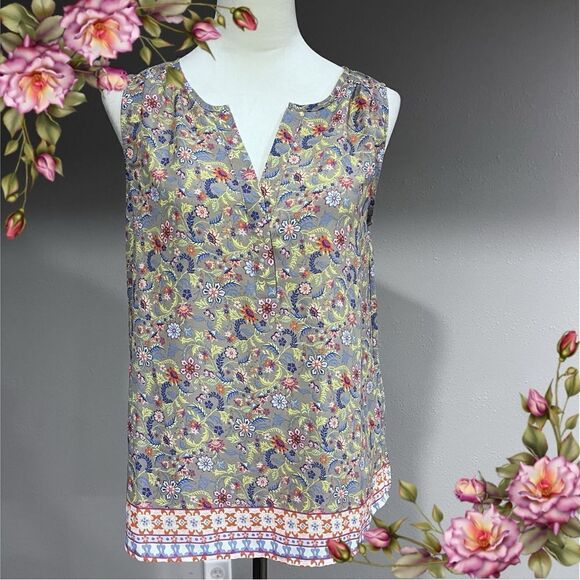 Sleeveless a-line floral blouse - Picture 1 of 12